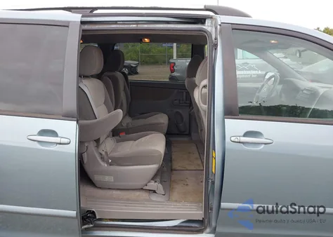 2009 Toyota Sienna Le from USA, damaged, VIN 5TDZK23C99S229032